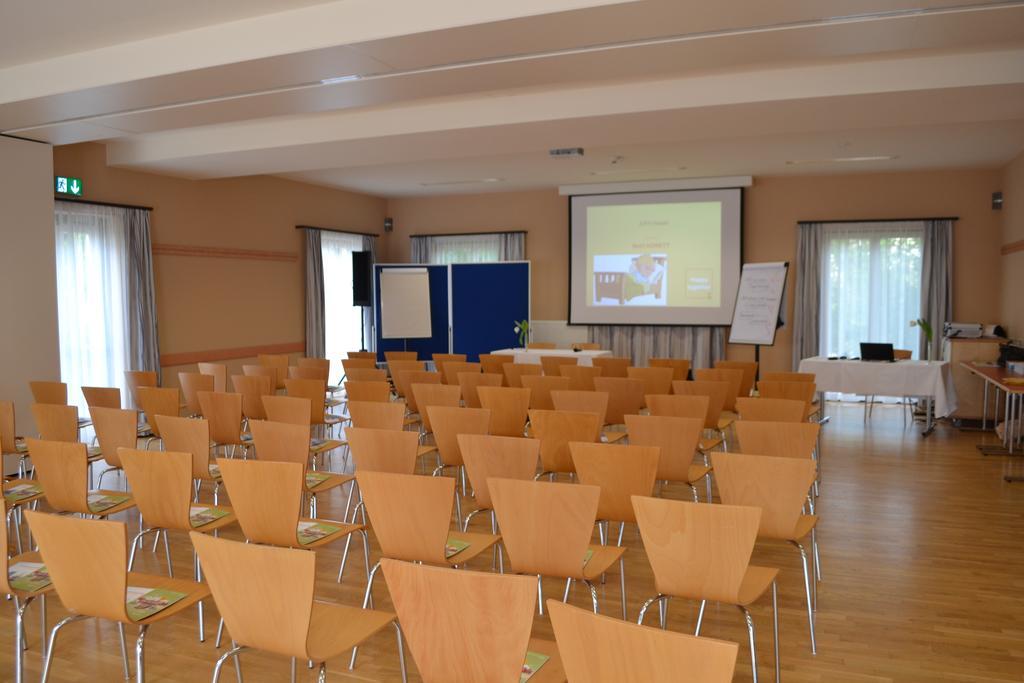 Jufa Hotel Fuerstenfeld Ngoại thất bức ảnh
