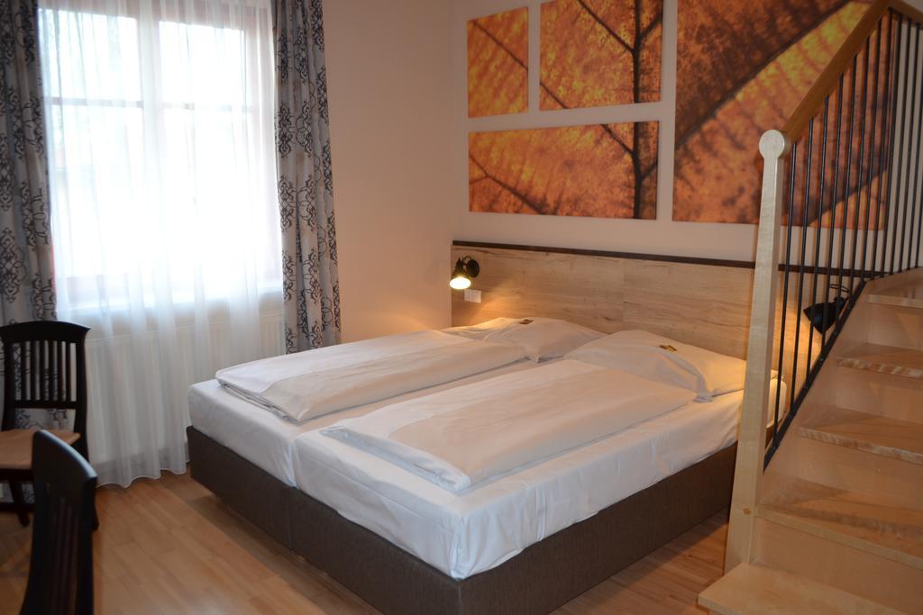 Jufa Hotel Fuerstenfeld Ngoại thất bức ảnh