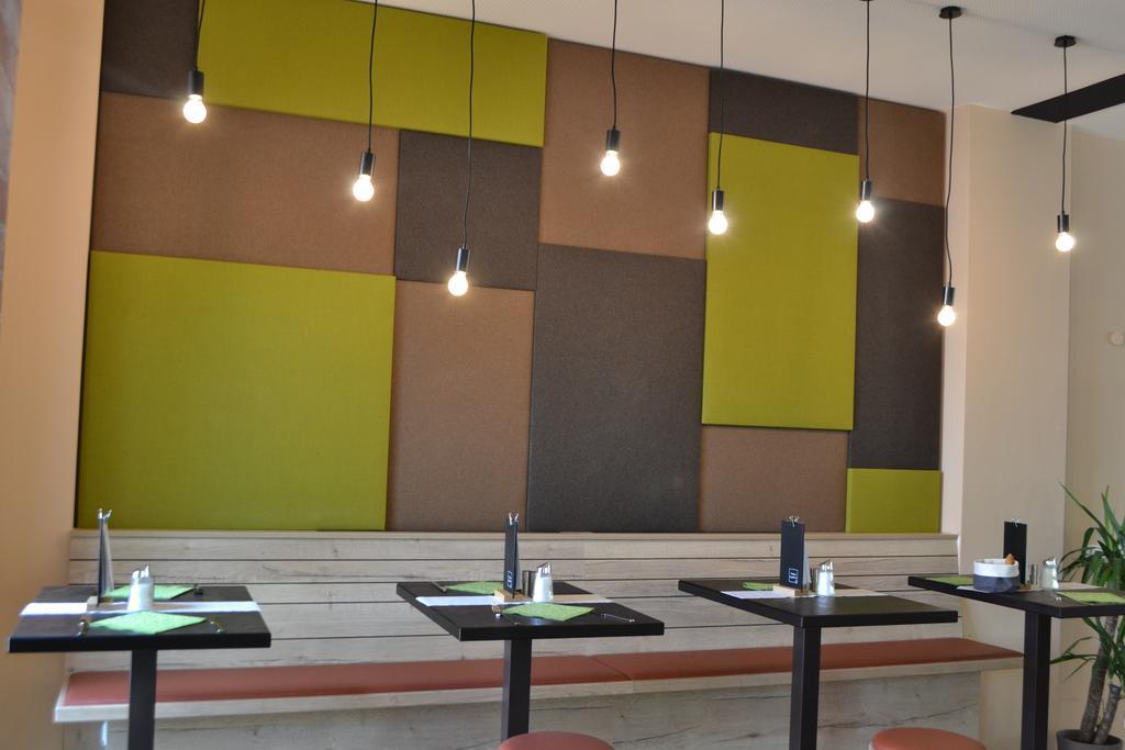 Jufa Hotel Fuerstenfeld Ngoại thất bức ảnh