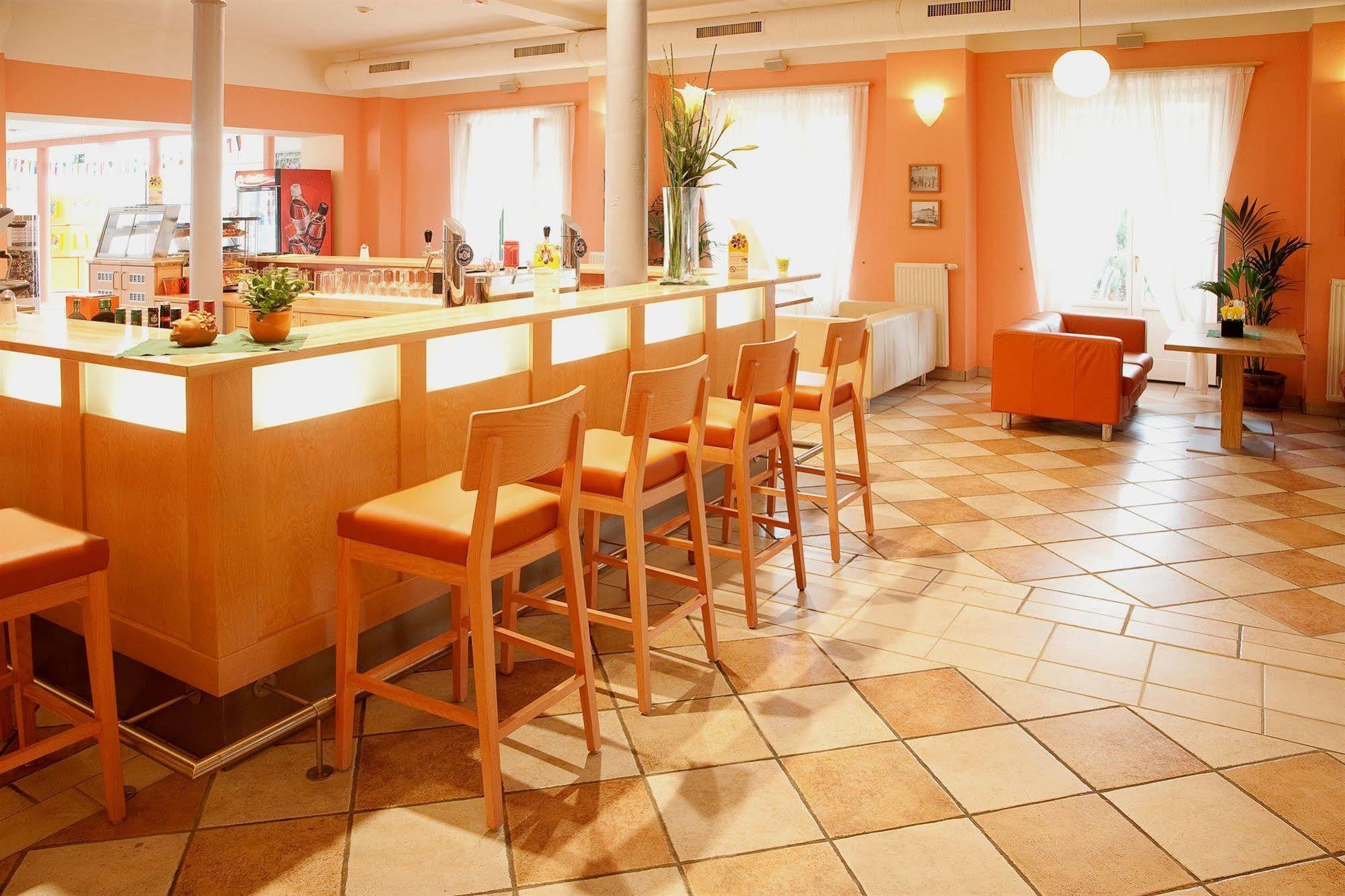 Jufa Hotel Fuerstenfeld Ngoại thất bức ảnh