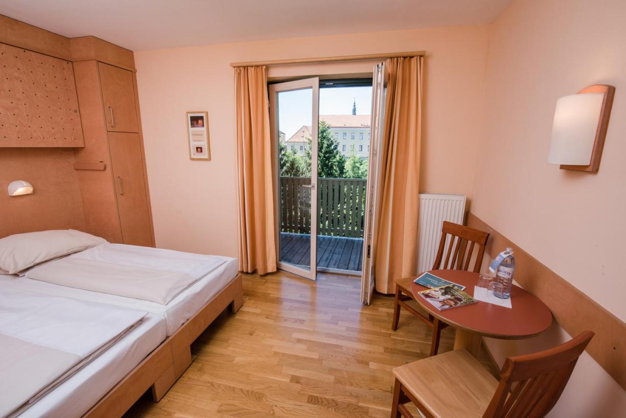 Jufa Hotel Fuerstenfeld Phòng bức ảnh